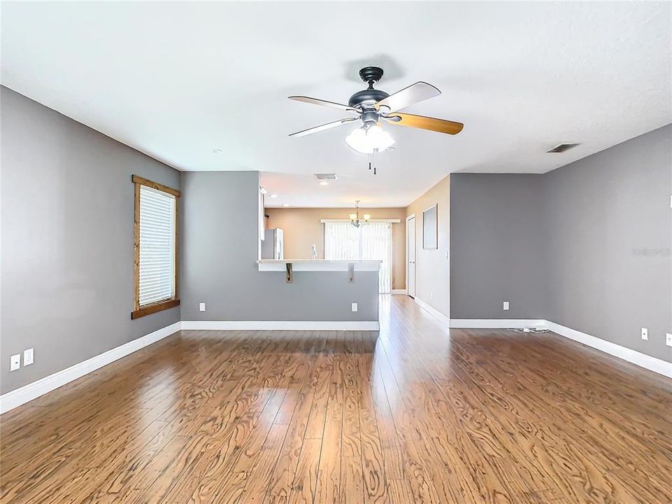 For Sale: $374,500 (3 beds, 2 baths, 1440 Square Feet)