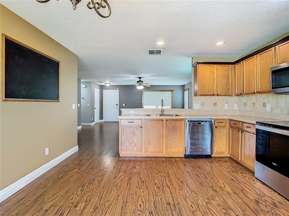 For Sale: $369,900 (3 beds, 2 baths, 1440 Square Feet)