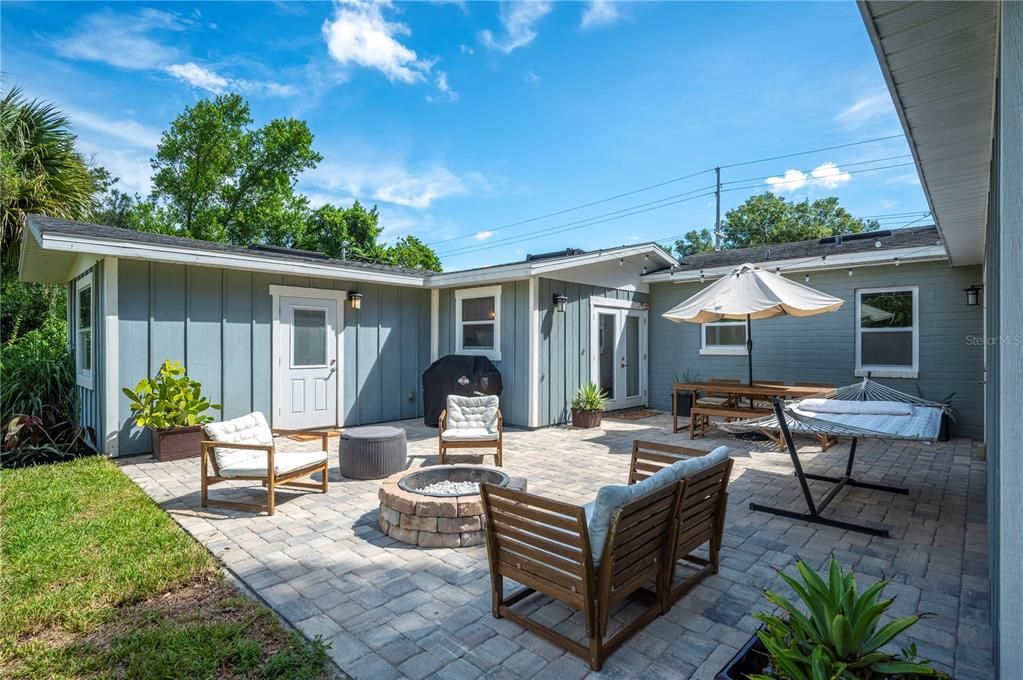 Active With Contract: $345,000 (3 beds, 2 baths, 1519 Square Feet)