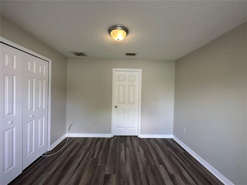 Active With Contract: $1,850 (3 beds, 2 baths, 1397 Square Feet)