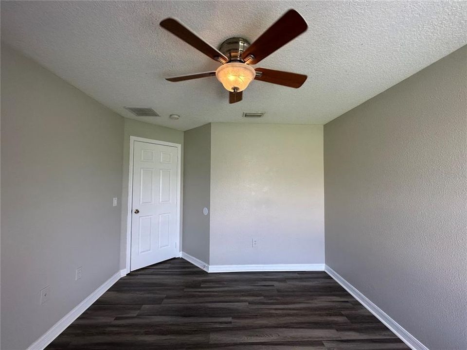 Active With Contract: $1,850 (3 beds, 2 baths, 1397 Square Feet)