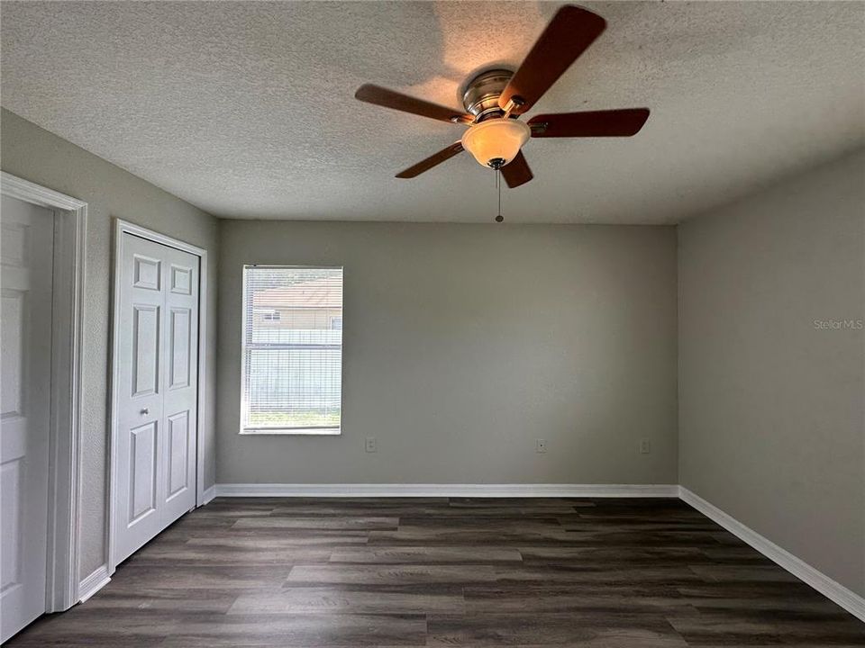 Active With Contract: $1,850 (3 beds, 2 baths, 1397 Square Feet)