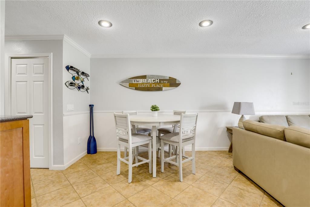 For Sale: $505,000 (2 beds, 2 baths, 1200 Square Feet)