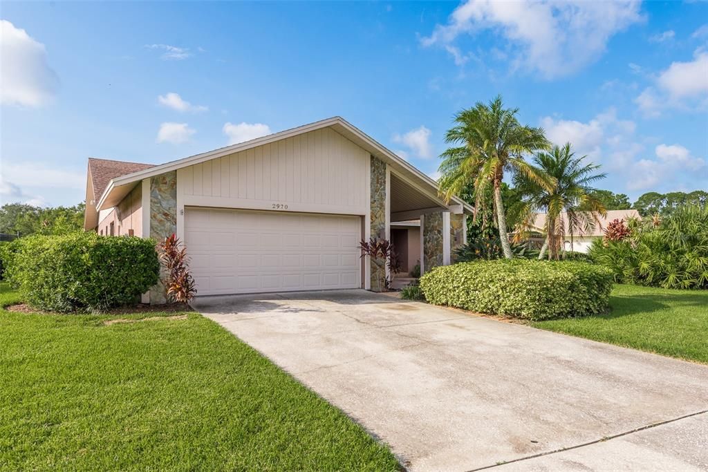 For Sale: $675,000 (3 beds, 2 baths, 2128 Square Feet)