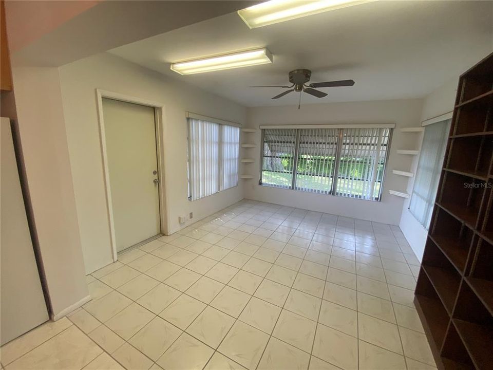 For Sale: $369,000 (2 beds, 2 baths, 1150 Square Feet)