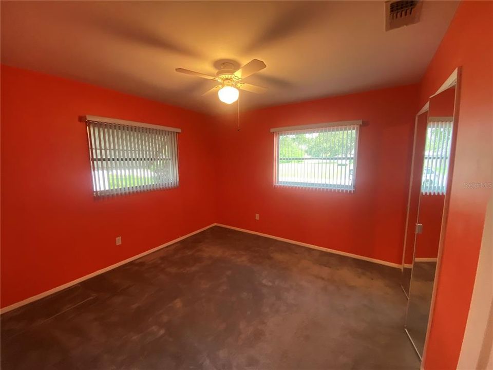 For Sale: $369,000 (2 beds, 2 baths, 1150 Square Feet)