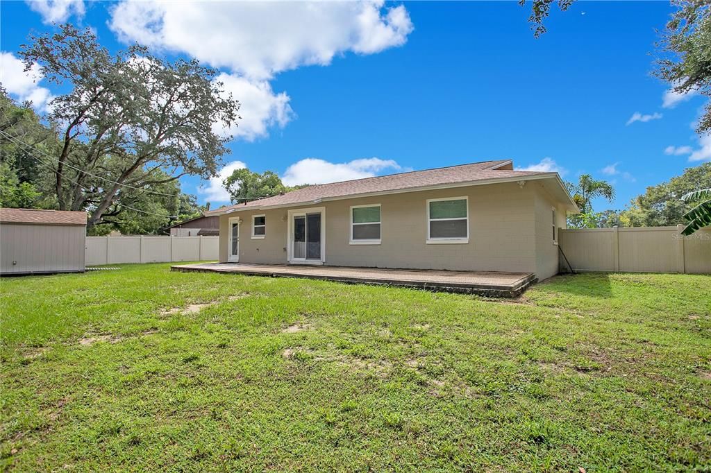 Active With Contract: $335,000 (3 beds, 2 baths, 1232 Square Feet)