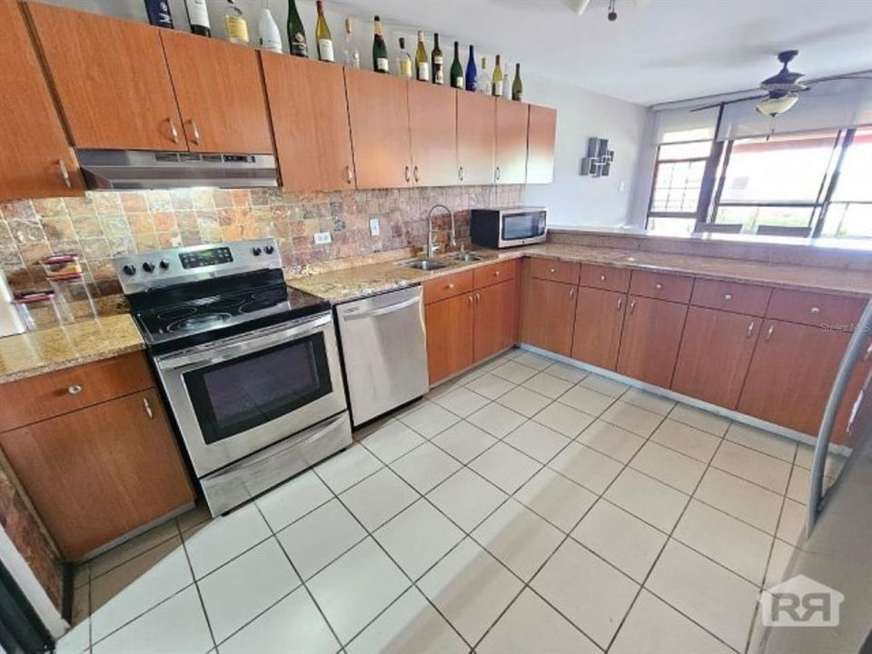 En Venta: $495,000 (3 camas, 2 baños, 1824 Pies cuadrados)