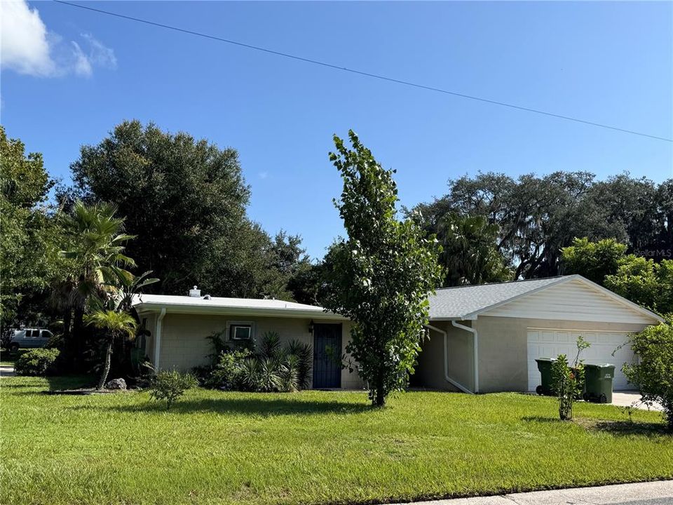 For Sale: $295,000 (3 beds, 2 baths, 1721 Square Feet)