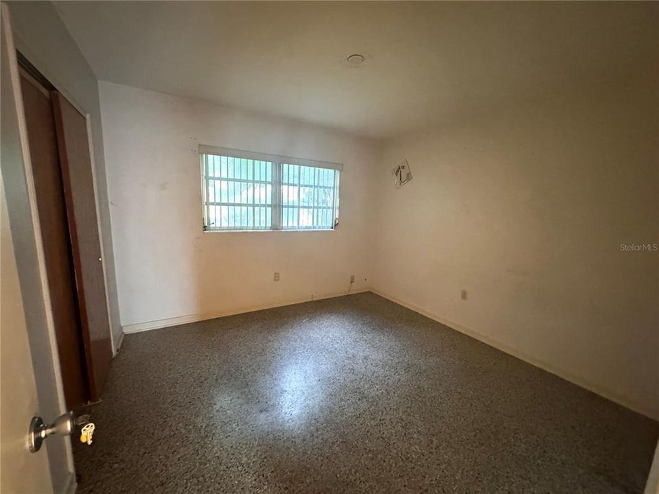 En Venta: $295,000 (3 camas, 2 baños, 1721 Pies cuadrados)