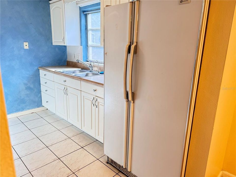 For Sale: $295,000 (3 beds, 2 baths, 1721 Square Feet)