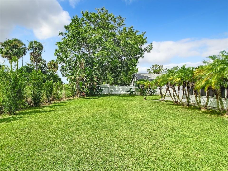 For Sale: $425,000 (3 beds, 2 baths, 1265 Square Feet)