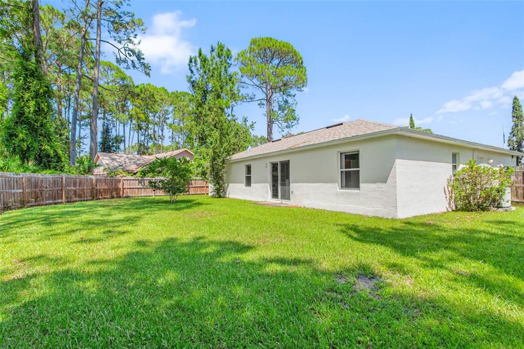 For Sale: $275,000 (3 beds, 2 baths, 1212 Square Feet)