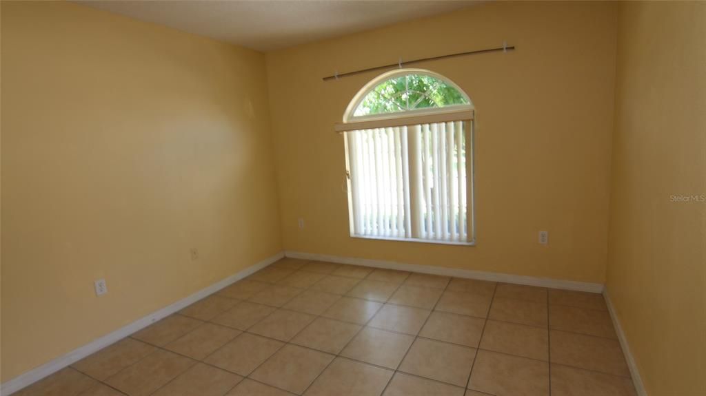 For Rent: $1,599 (3 beds, 2 baths, 1249 Square Feet)