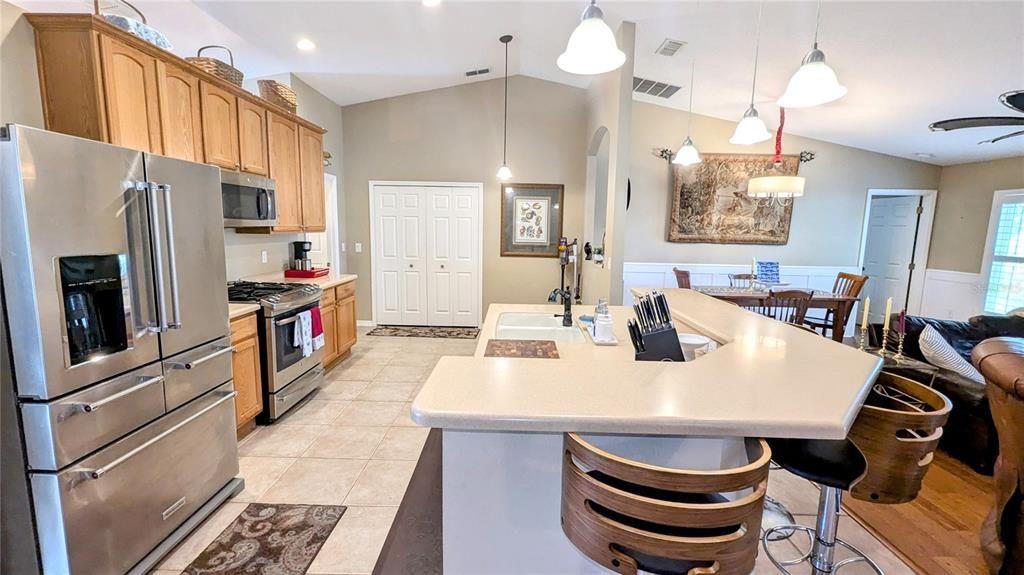 Active With Contract: $364,990 (4 beds, 2 baths, 2000 Square Feet)