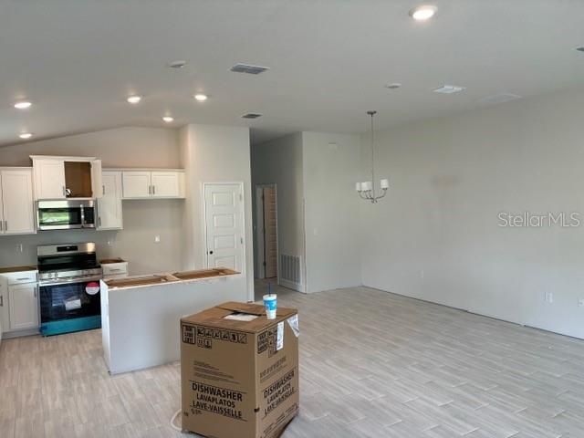 For Sale: $349,550 (3 beds, 2 baths, 1720 Square Feet)