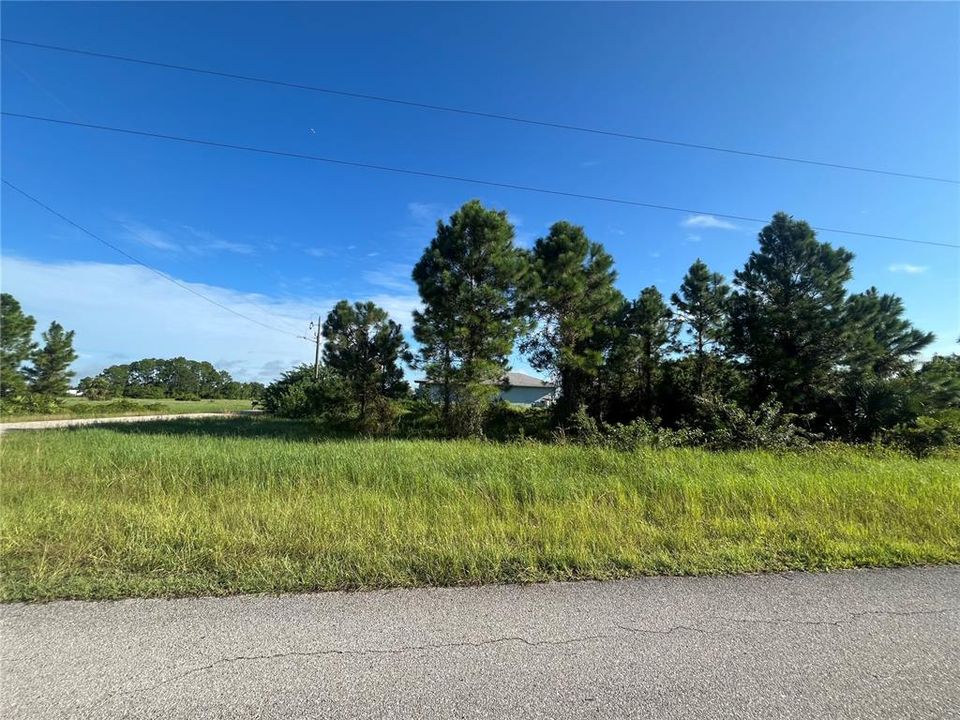 Active With Contract: $32,500 (0.32 acres)