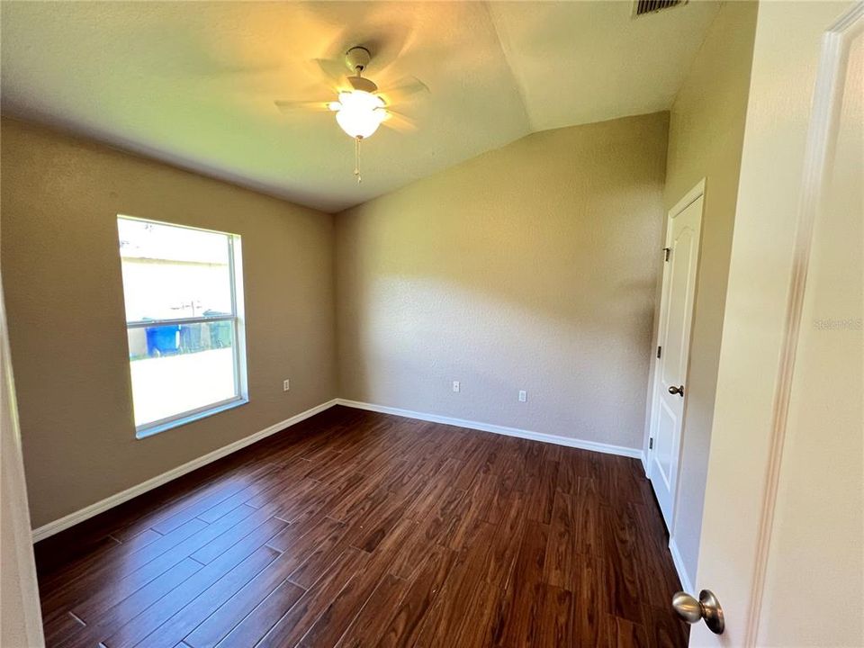 For Rent: $2,150 (3 beds, 2 baths, 1418 Square Feet)