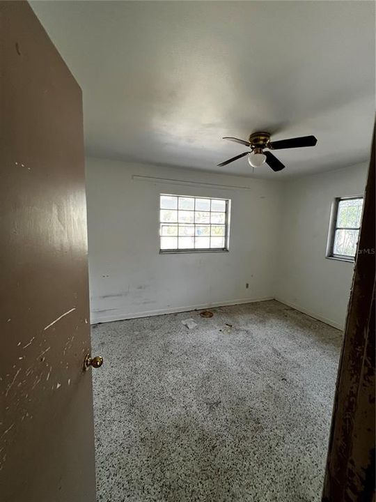 For Sale: $295,000 (3 beds, 1 baths, 1256 Square Feet)