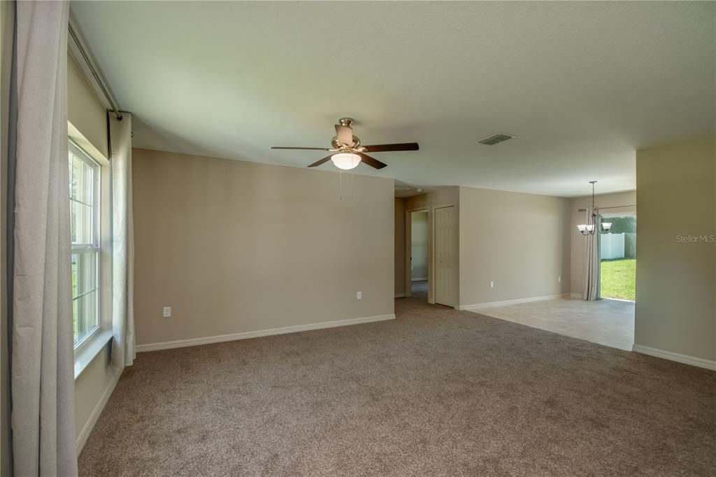 For Rent: $2,000 (3 beds, 2 baths, 1331 Square Feet)