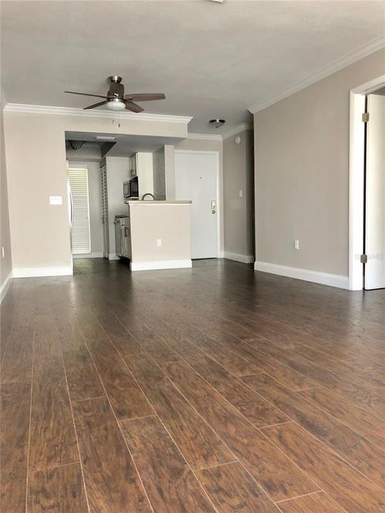 For Rent: $2,250 (1 beds, 1 baths, 730 Square Feet)