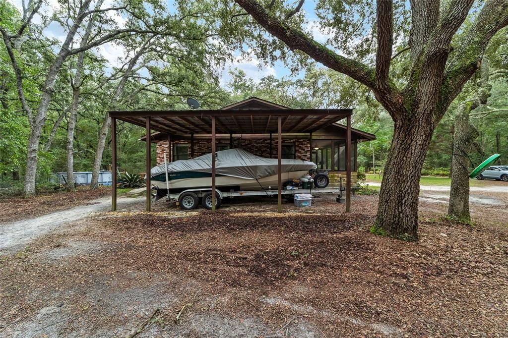 Active With Contract: $214,000 (2 beds, 2 baths, 1160 Square Feet)