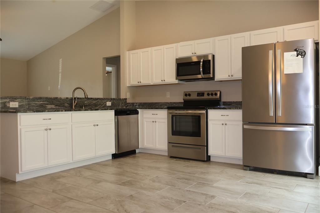 Active With Contract: $1,750 (3 beds, 2 baths, 1335 Square Feet)