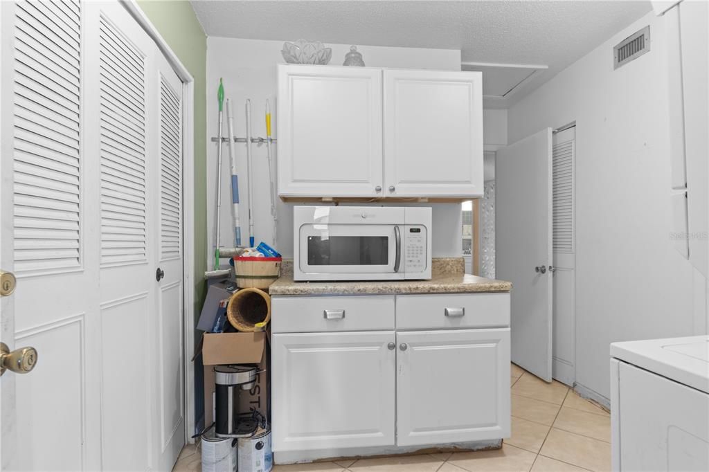 For Sale: $225,000 (3 beds, 1 baths, 1193 Square Feet)