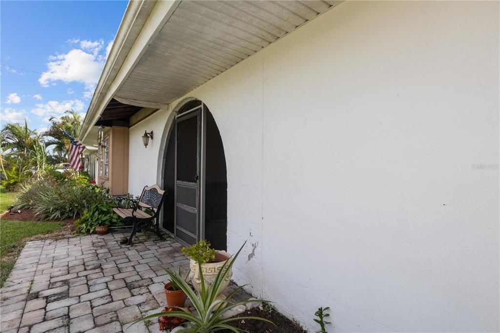 Pavers to front entranceway