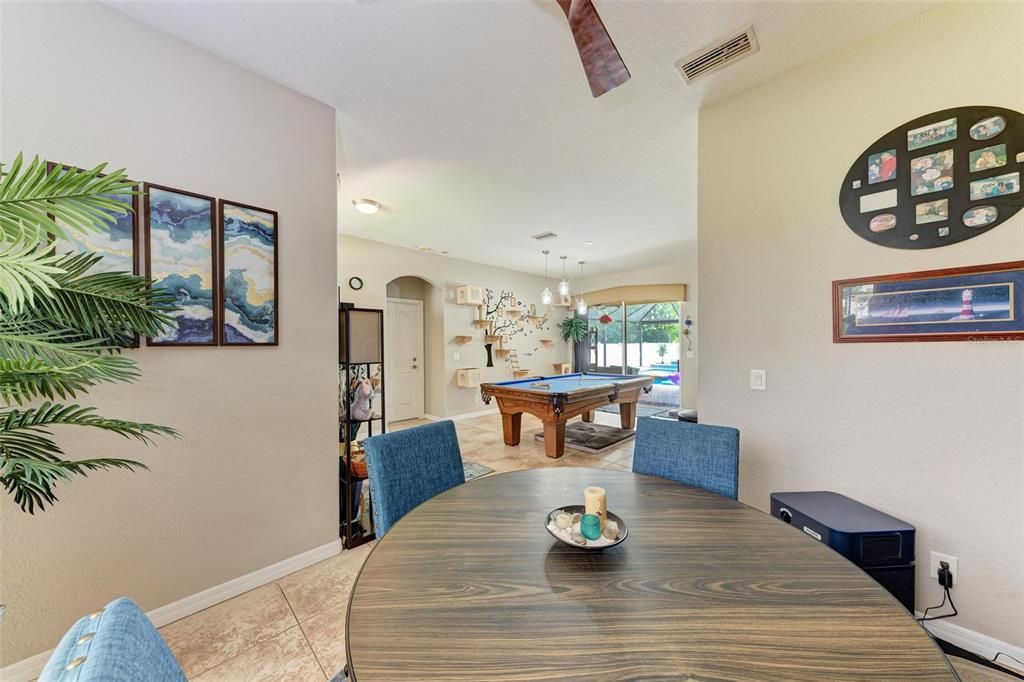 FORMAL DINNING ROOM