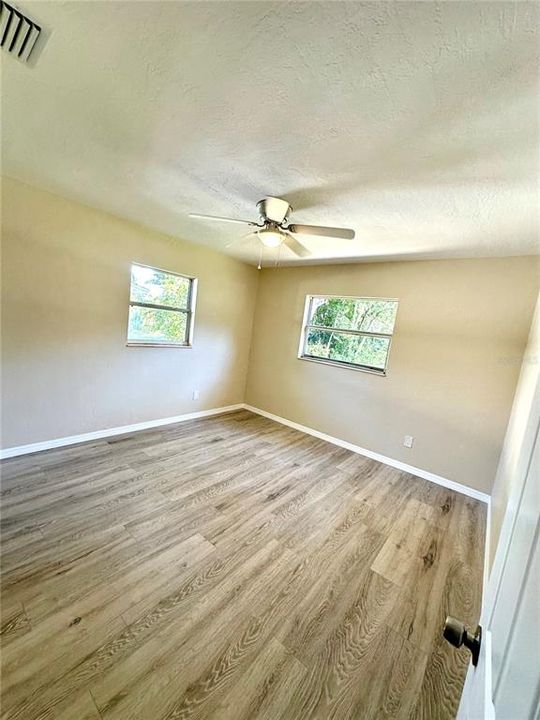 For Rent: $2,100 (3 beds, 1 baths, 972 Square Feet)