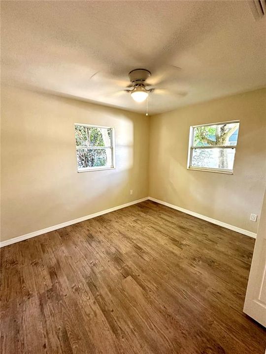 For Rent: $2,100 (3 beds, 1 baths, 972 Square Feet)