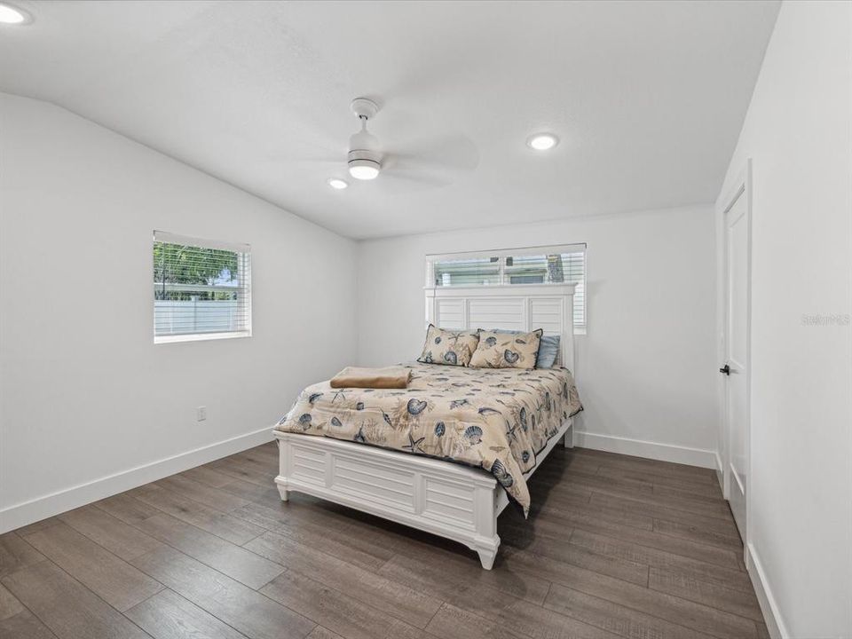 For Sale: $779,000 (2 beds, 2 baths, 1344 Square Feet)