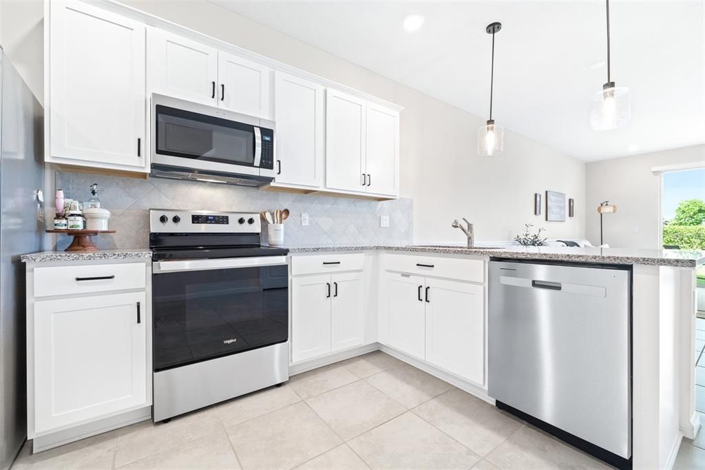 For Sale: $340,000 (3 beds, 2 baths, 1762 Square Feet)