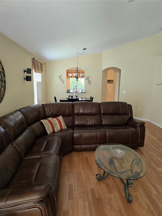 Active With Contract: $309,900 (3 beds, 2 baths, 1503 Square Feet)