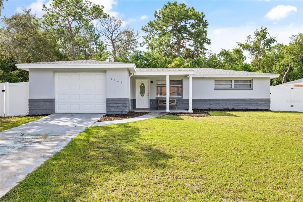 For Sale: $265,000 (3 beds, 2 baths, 1144 Square Feet)