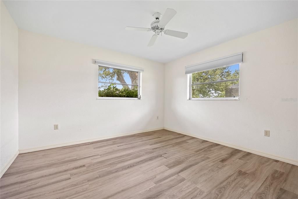 Active With Contract: $375,000 (3 beds, 2 baths, 2063 Square Feet)