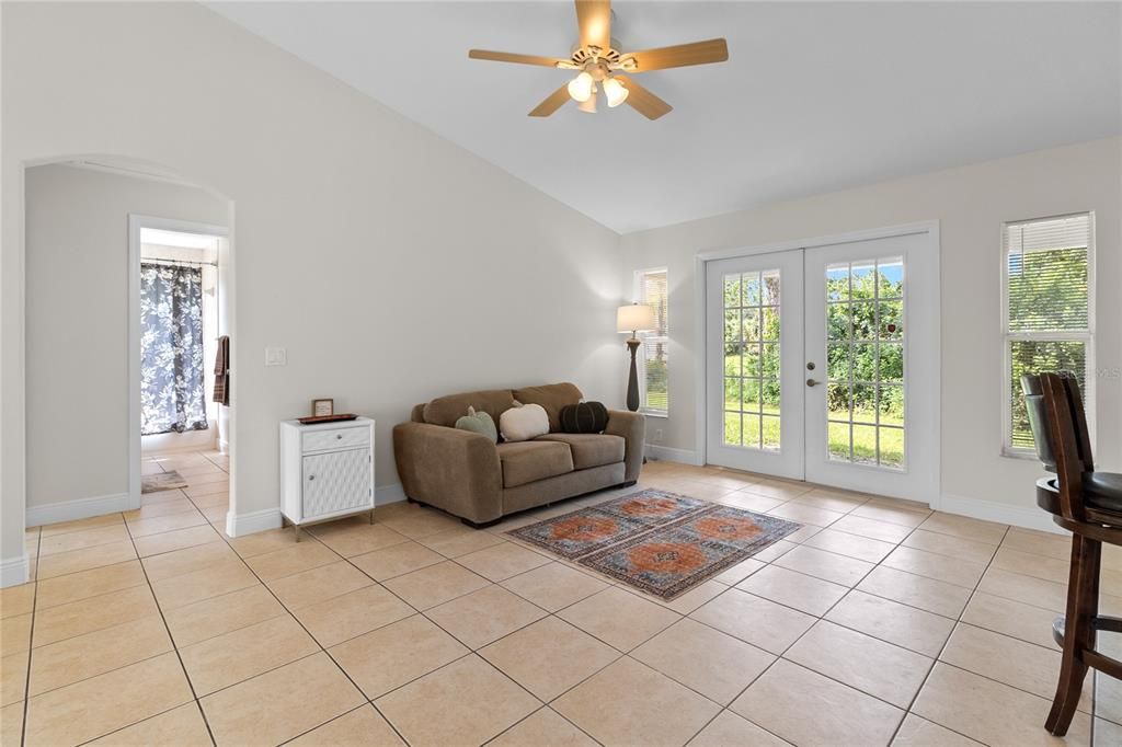 For Sale: $329,000 (2 beds, 2 baths, 1669 Square Feet)