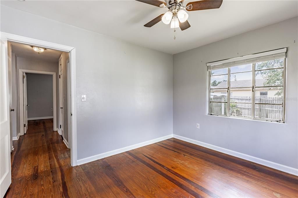 For Sale: $259,900 (3 beds, 1 baths, 1224 Square Feet)