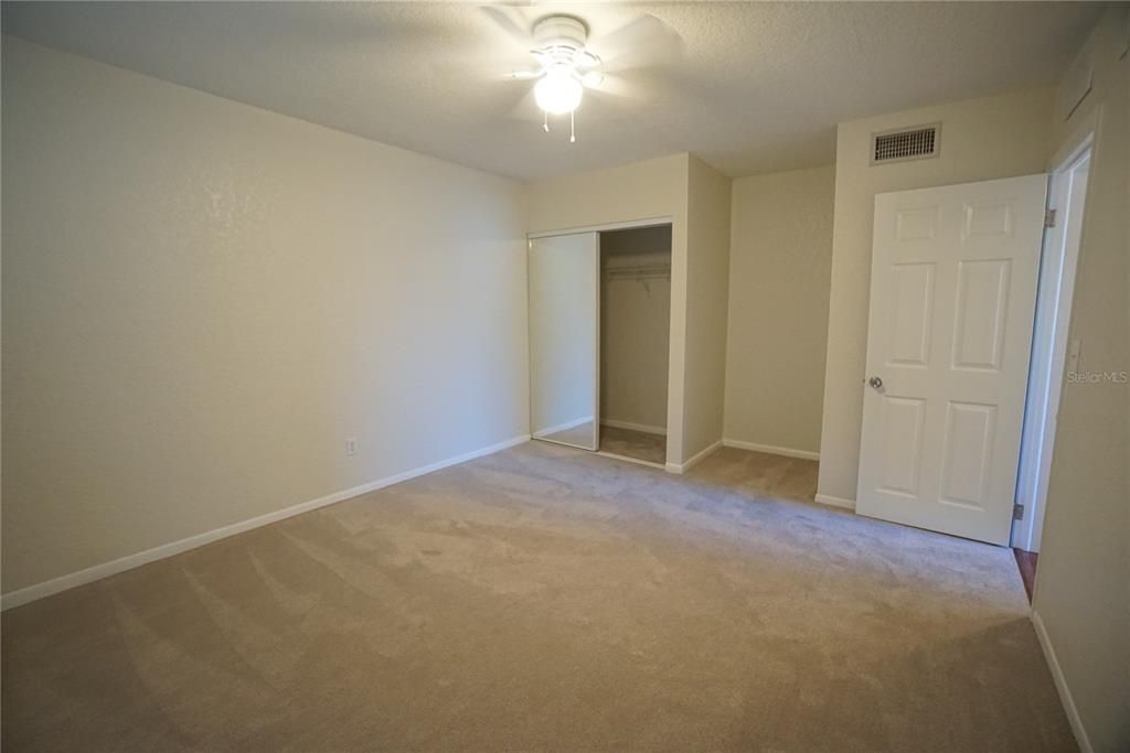 For Rent: $1,800 (2 beds, 1 baths, 900 Square Feet)