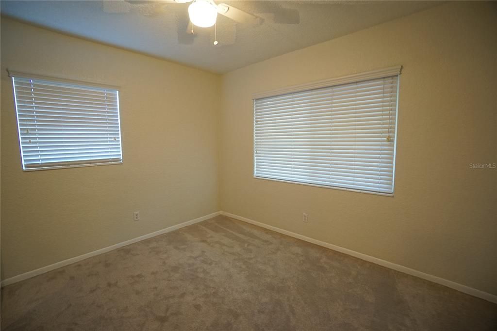 For Rent: $1,800 (2 beds, 1 baths, 900 Square Feet)