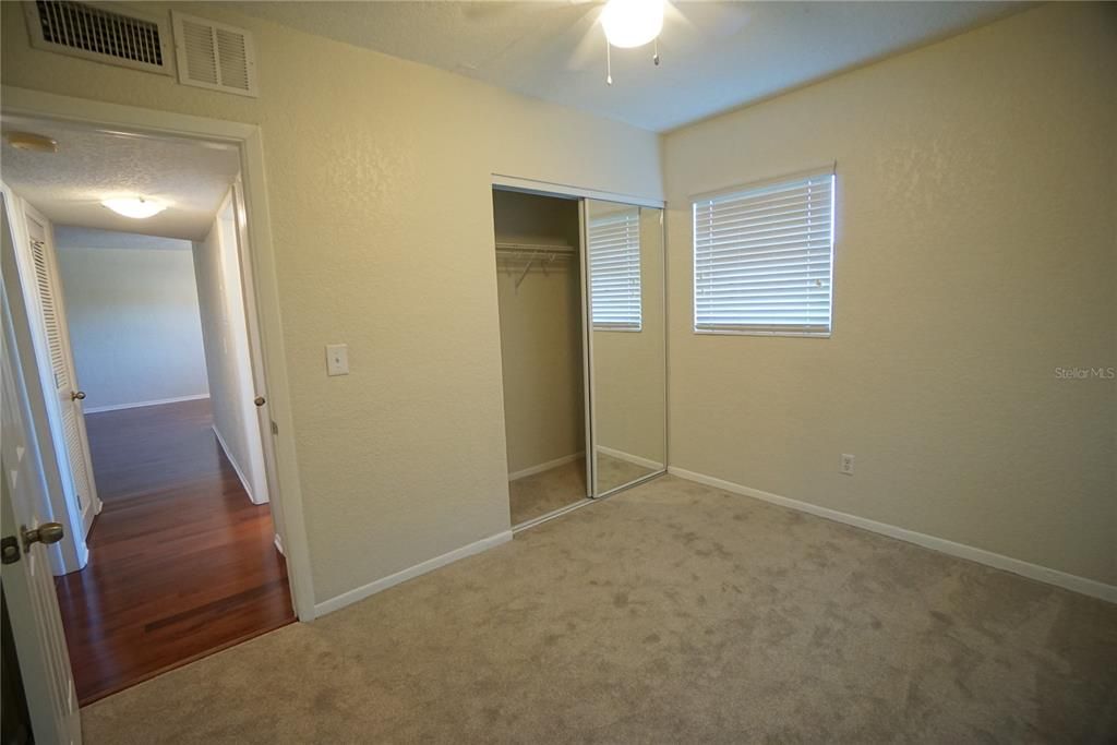 For Rent: $1,800 (2 beds, 1 baths, 900 Square Feet)