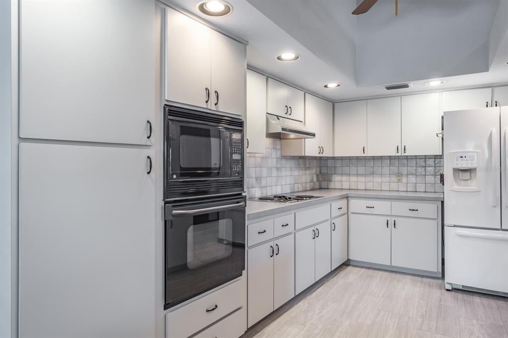 Active With Contract: $675,000 (4 beds, 2 baths, 2416 Square Feet)