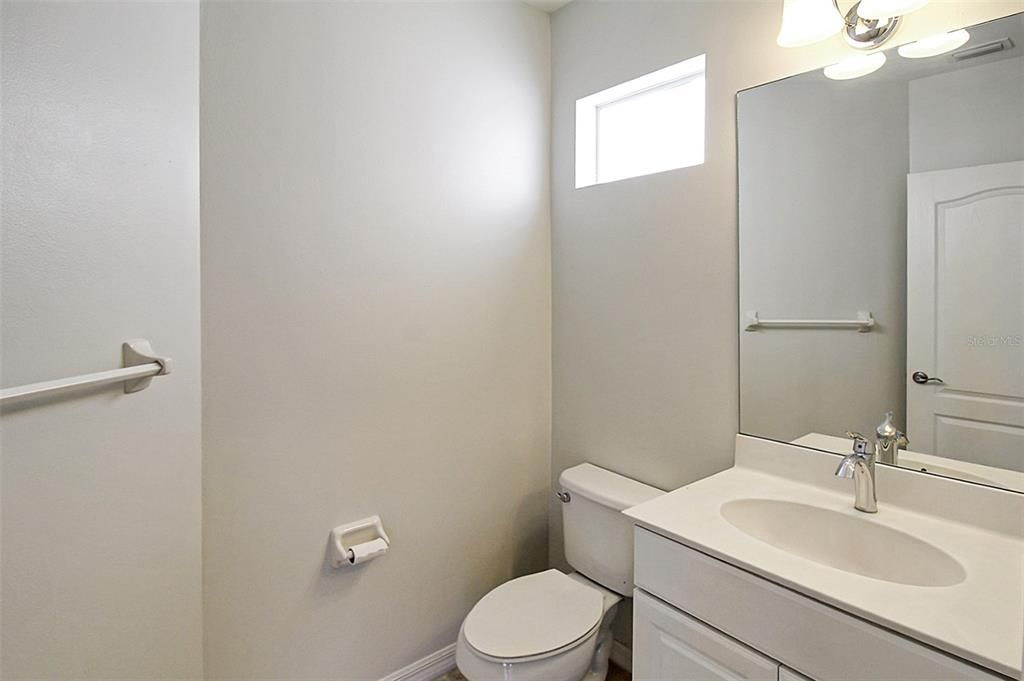 Active With Contract: $2,400 (3 beds, 2 baths, 1680 Square Feet)