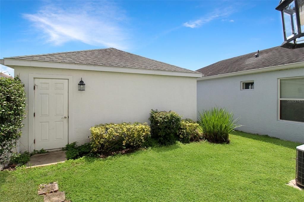 Active With Contract: $2,400 (3 beds, 2 baths, 1680 Square Feet)