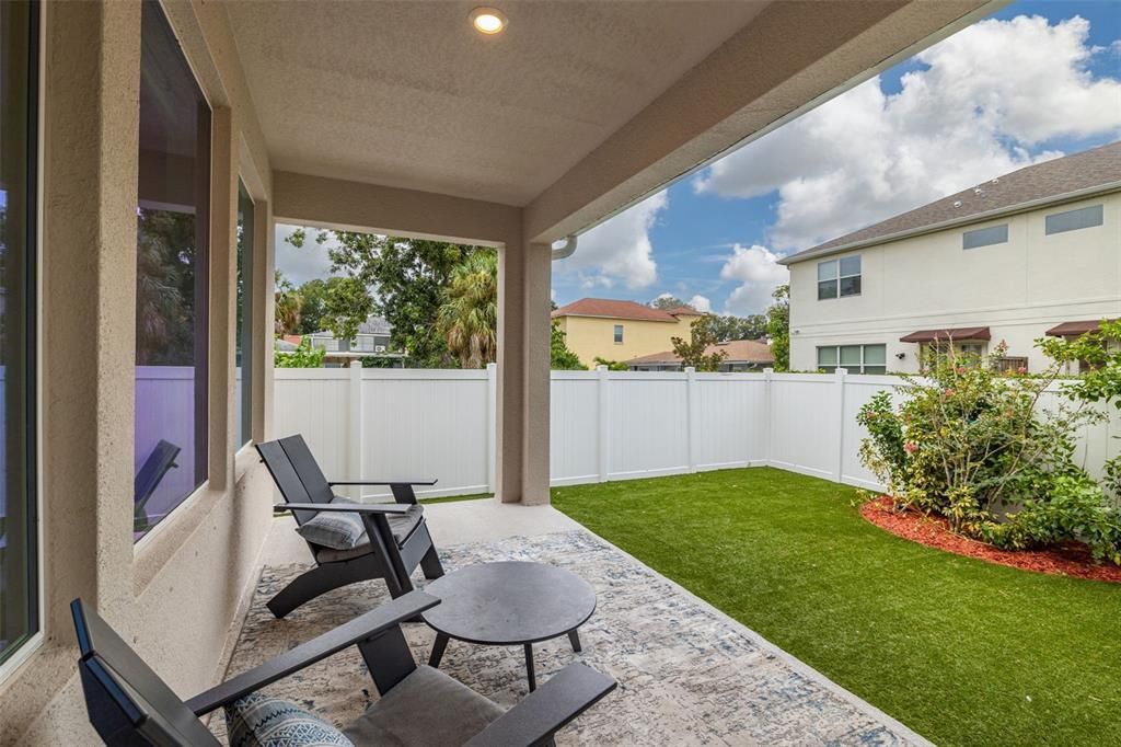 Active With Contract: $975,000 (4 beds, 3 baths, 2691 Square Feet)