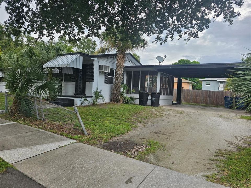 For Sale: $399,900 (4 beds, 2 baths, 1657 Square Feet)