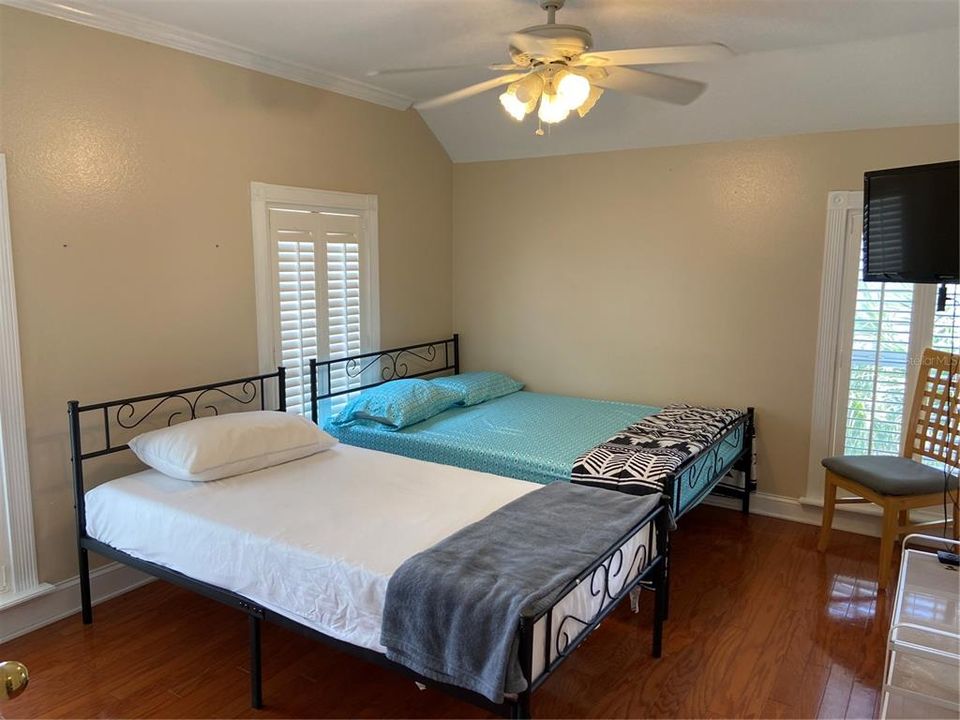 For Rent: $3,000 (2 beds, 2 baths, 1717 Square Feet)