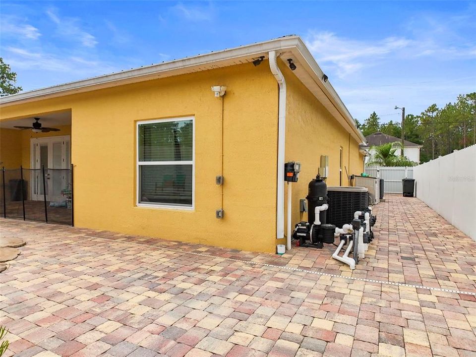 For Sale: $494,900 (4 beds, 2 baths, 2258 Square Feet)