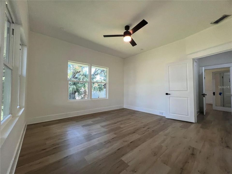 For Rent: $2,650 (3 beds, 2 baths, 1828 Square Feet)